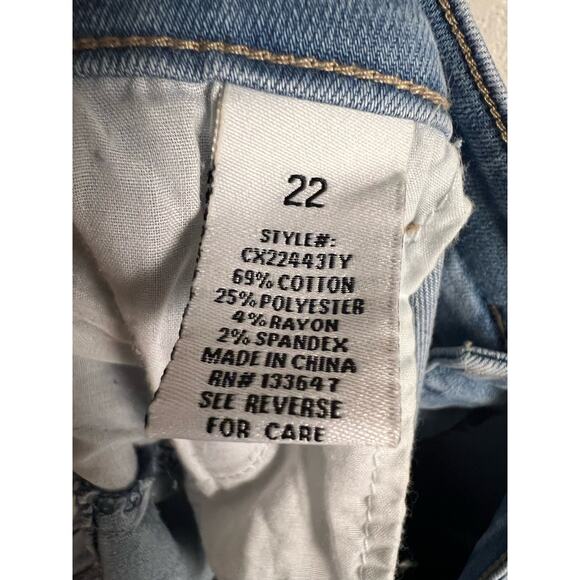 Celebrity Pink Mid-Rise Ankle Skinny Distressed Two-Tone Denim Blue Jeans - Picture 8 of 9